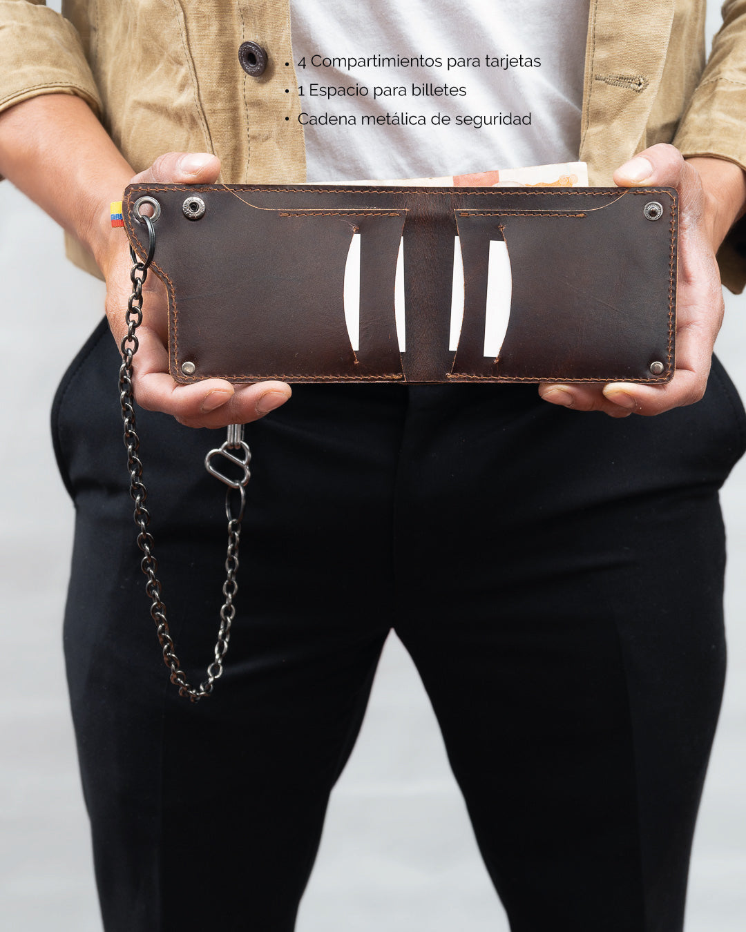 Billetera con cadena