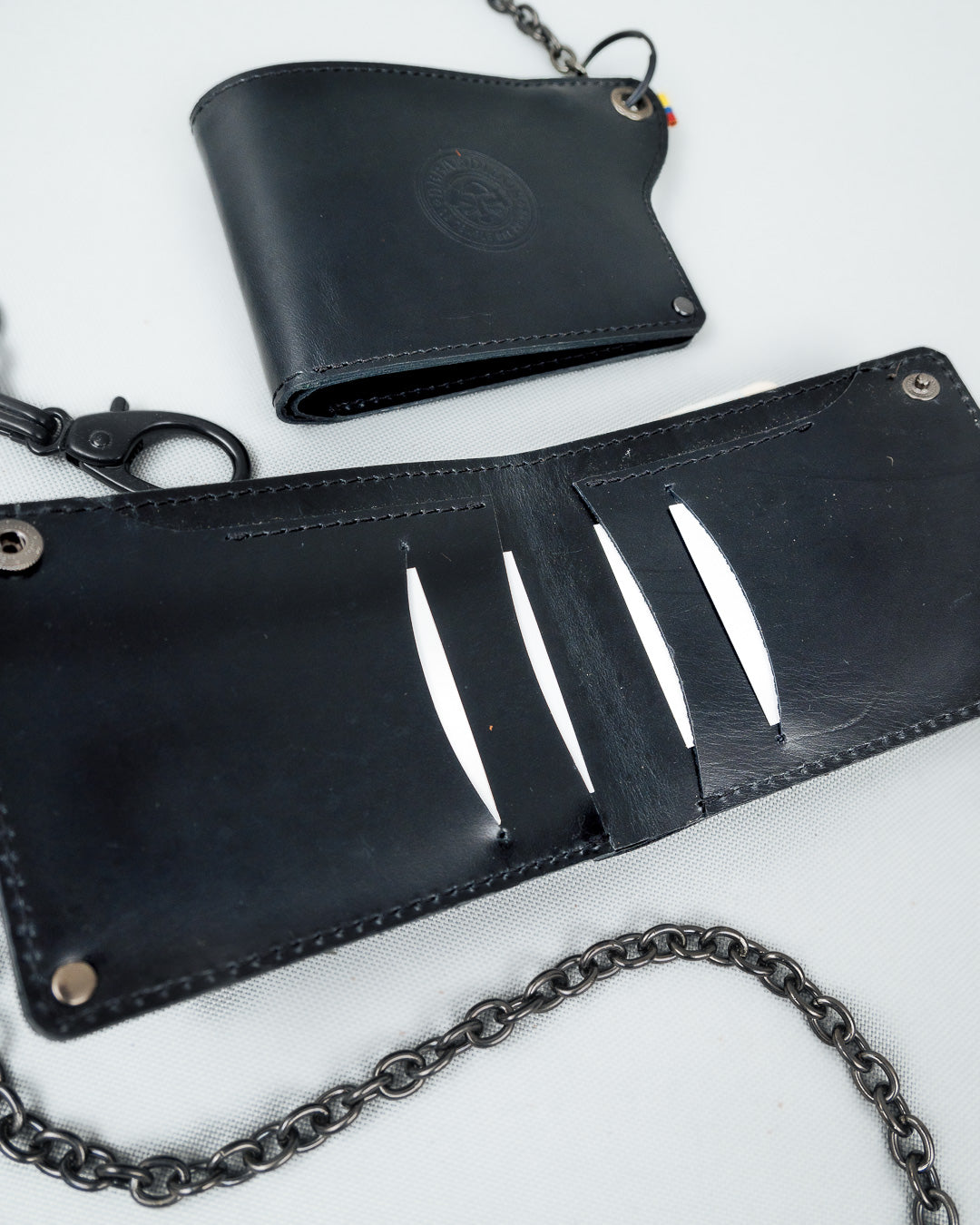Billetera con cadena