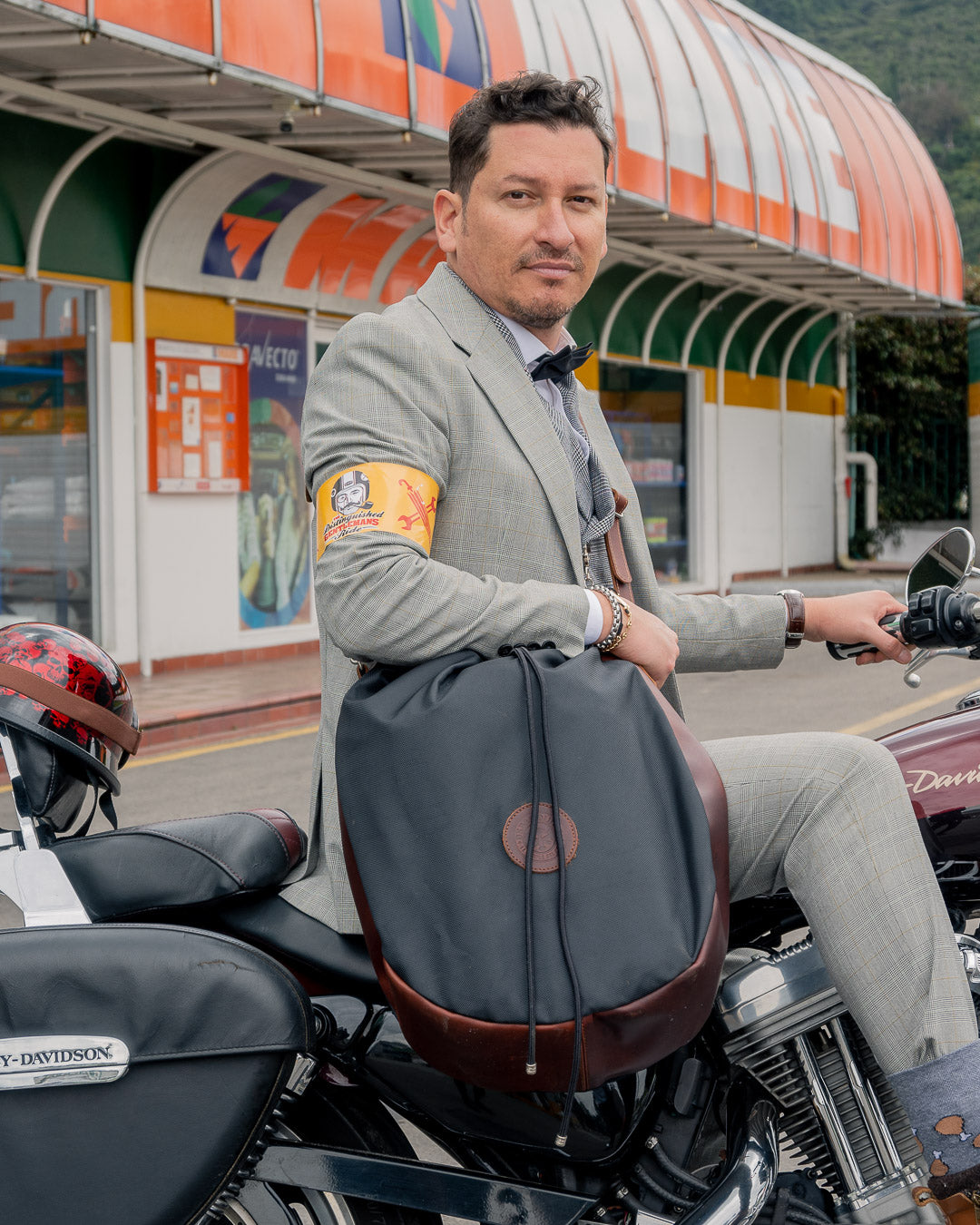 Tula negra para casco