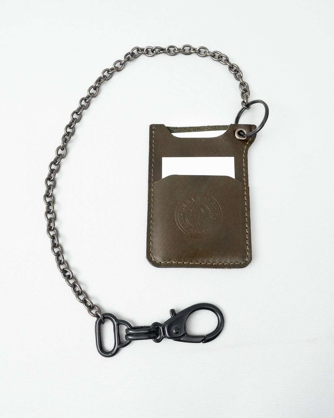 Tarjetero con cadena