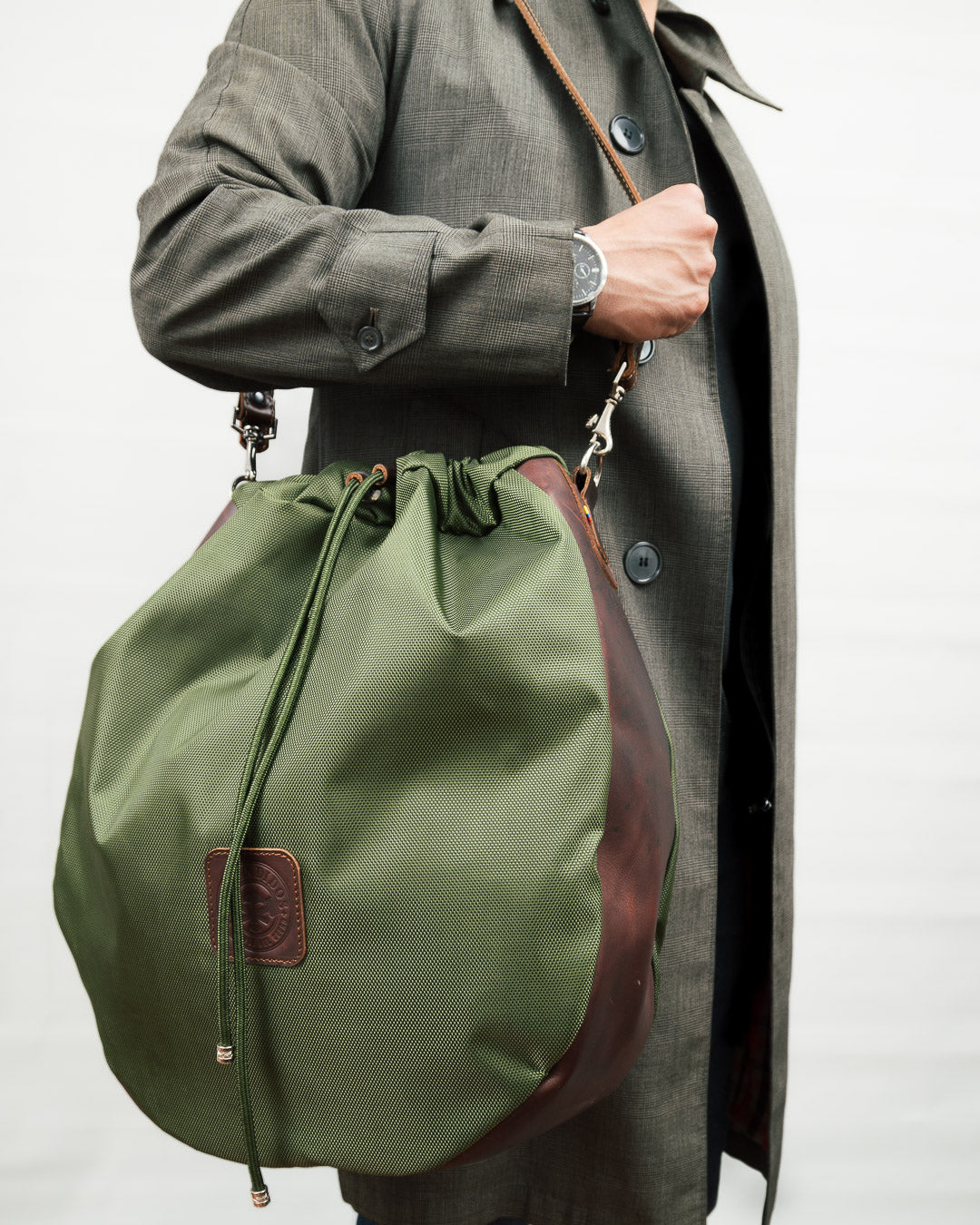 Tula verde para casco